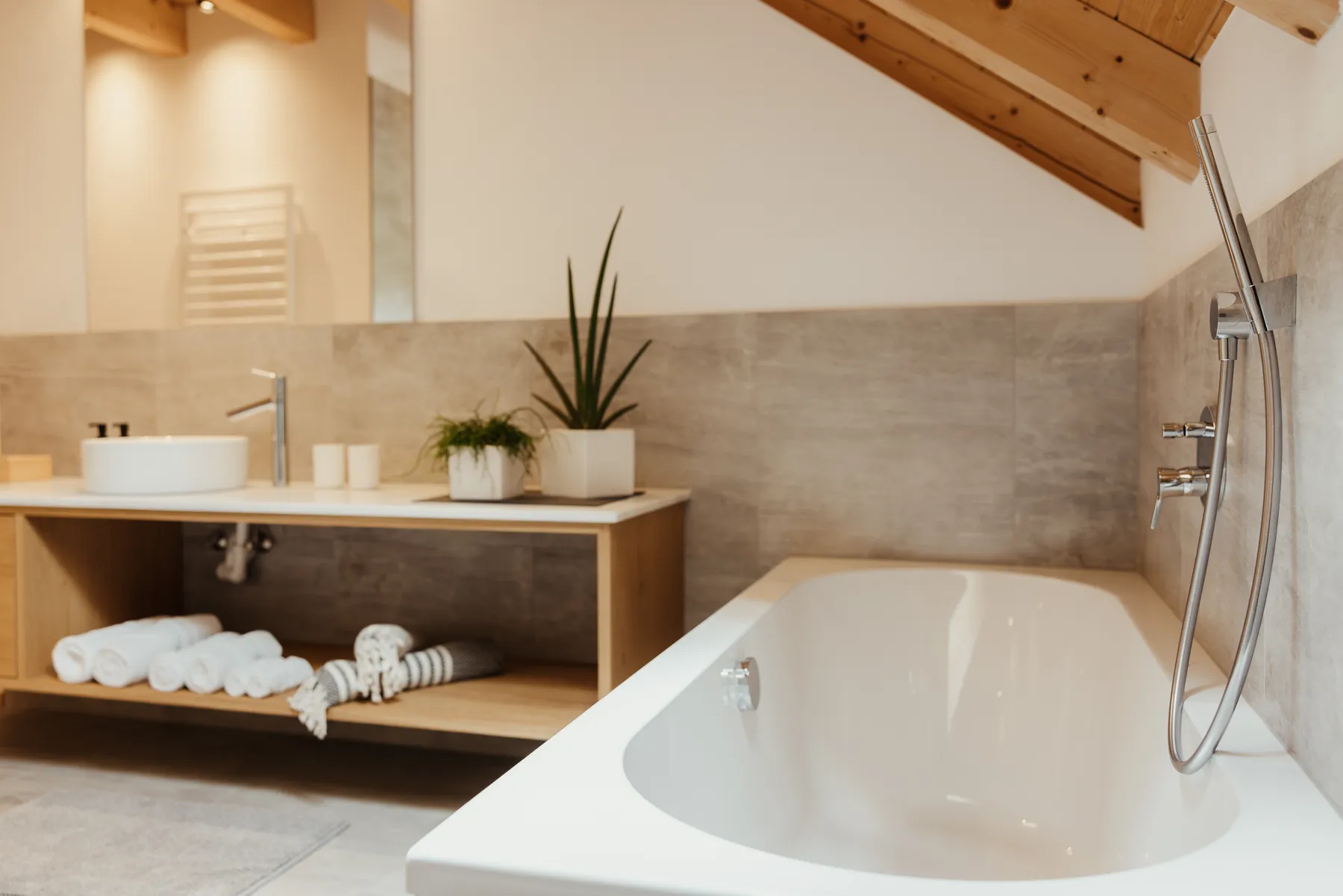 Bad mit Badewanne